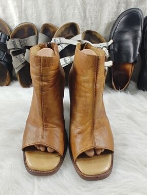 Bed|Stu Cobbler Series Brown Distressed Peep Toe Ankle Booties Women’s Size 9.5